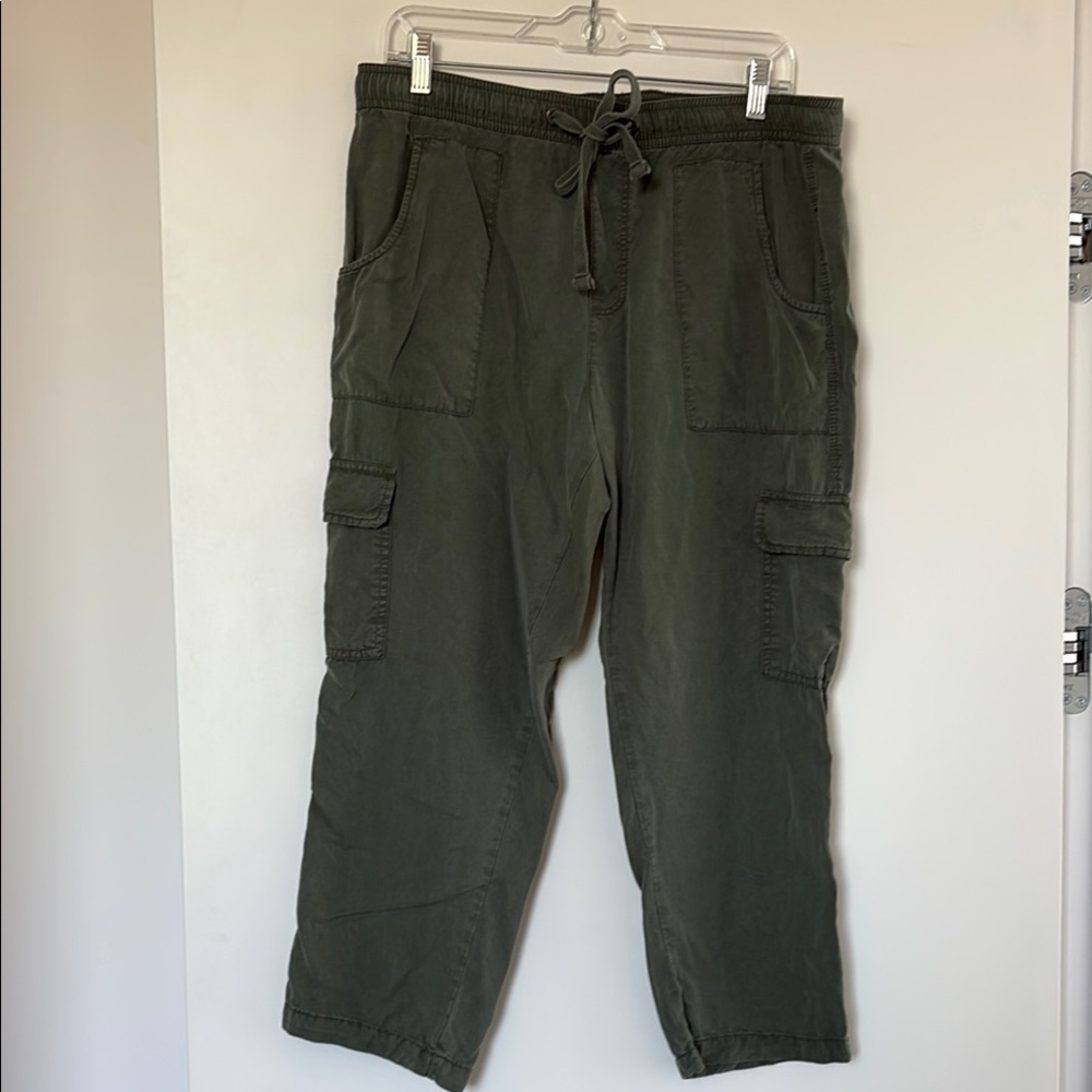 Sanctuary x Anthropologie Tencel Crop Cargo Pants Army Green M EUC